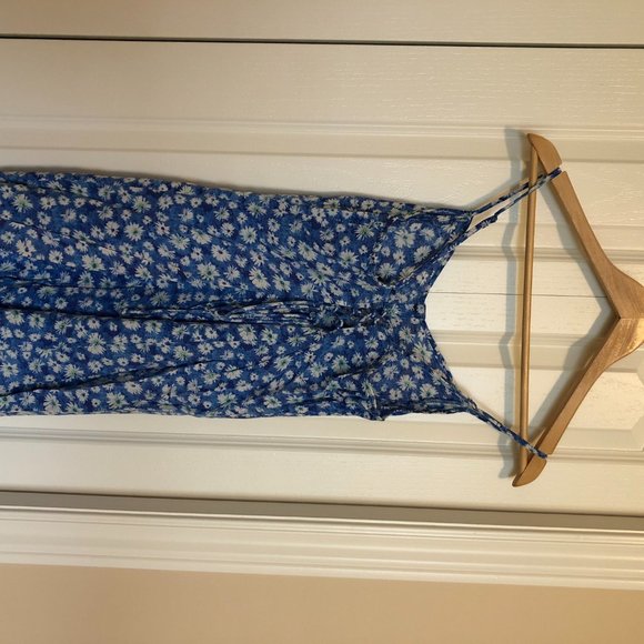 American Eagle Summer Floral Dress - Picture 3 of 3
